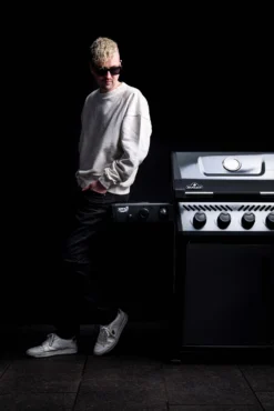 Outdoor Grill Verkauf -Outdoor Grill Verkauf Napoleon Freestyle 425 mit Tuer presented by Robin Schulz