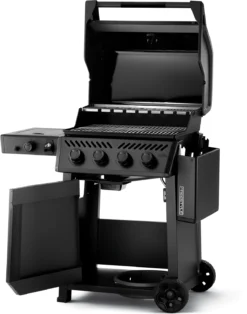 Napoleon Phantom Freestyle 425 Gasgrill, Mattschwarz - Mit Sizzle Zone Und Tür - Modell 2023 -Outdoor Grill Verkauf Napoleon Phantom Freestyle F425DSIBPK PHM Prod Open Ang